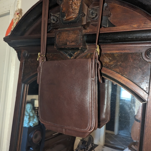 COACH 90’s Vintage 9144 LEGACY Studio Flap Crossbody Bag - Picture 4 of 12